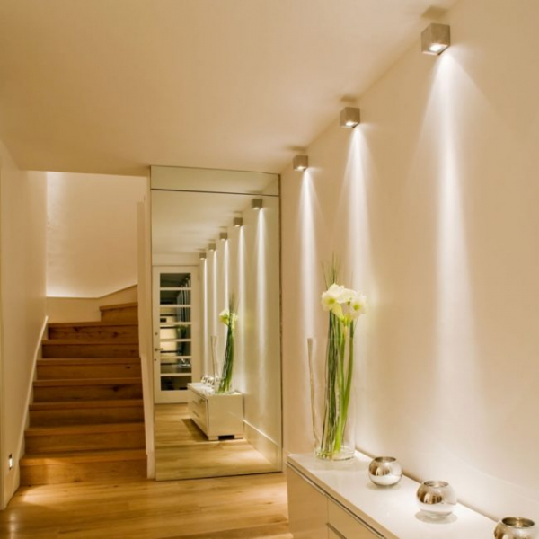 Как организовать правильное освещение в коридоре квартиры: советы и лучшие идеи
