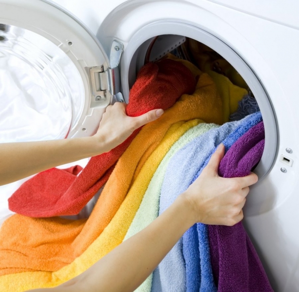 Куда засыпать порошок в стиральной машине? в фото