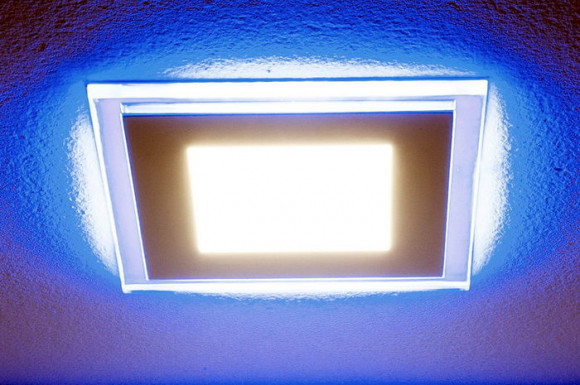 Освещение на потолке. Светодиодные светильники для натяжных потолков