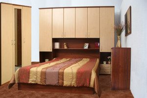 Стенка в спальню – несколько советов от профессионалов по выбору мебели
