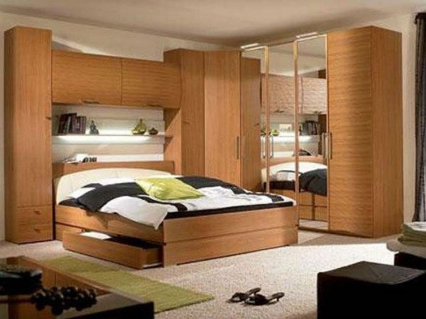 Стенка в спальню – несколько советов от профессионалов по выбору мебели