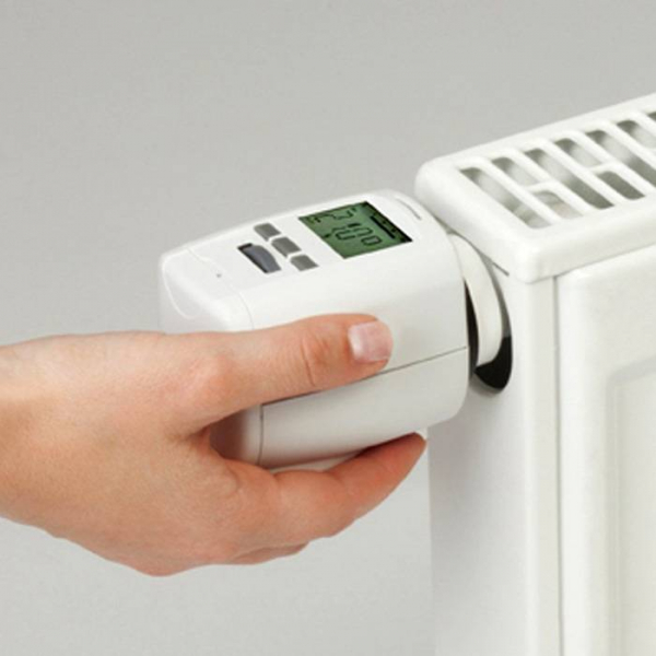 Зачем нужен терморегулятор для радиатора отопления, и какой выбрать