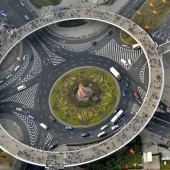 Китайская оригинальность: шанхайский пешеходный круглый мост